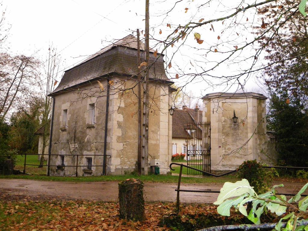 La Petite Varenne Turny Exterior foto